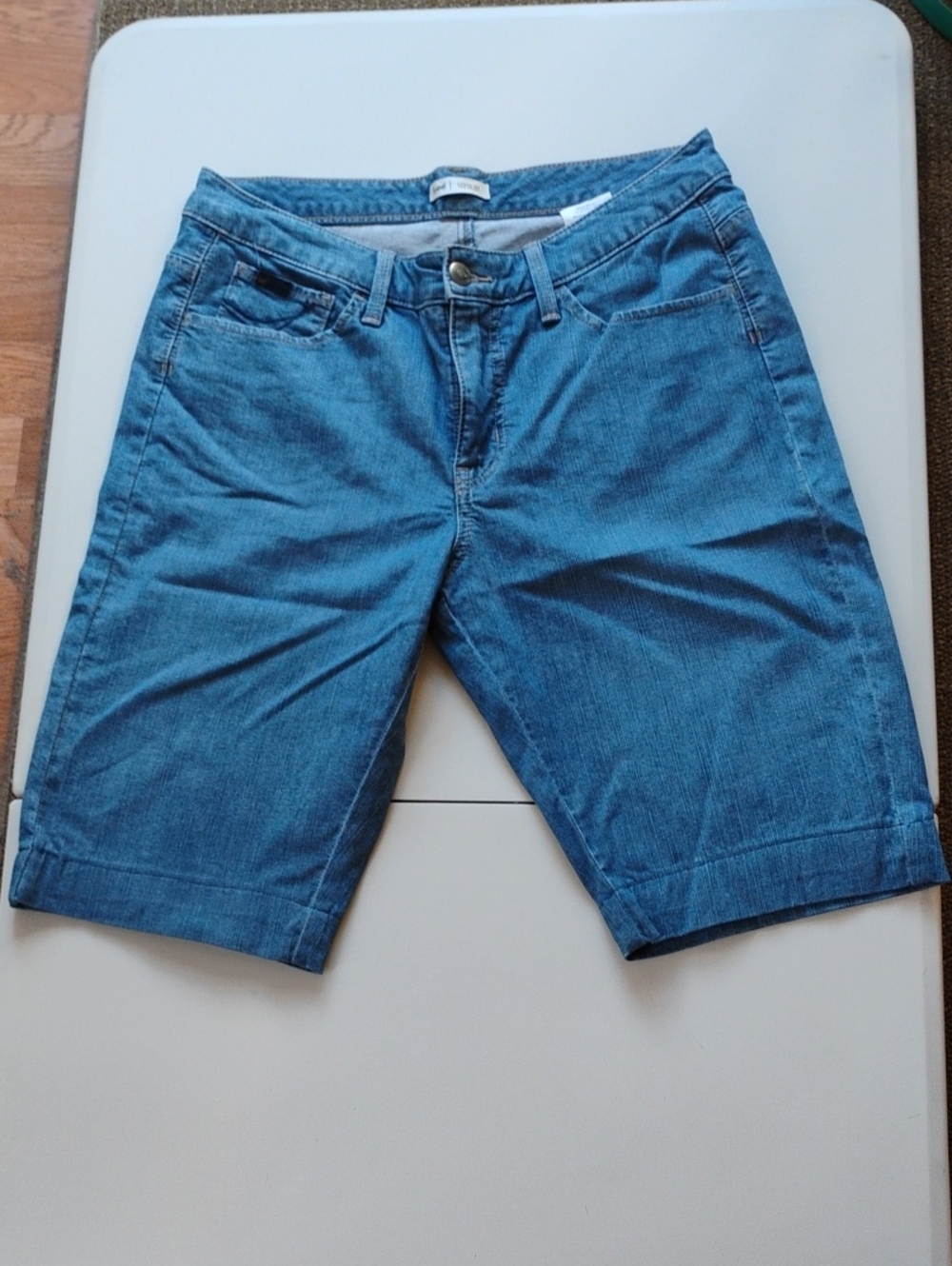EUC WOMEN'S LEE DENIM SHORTS